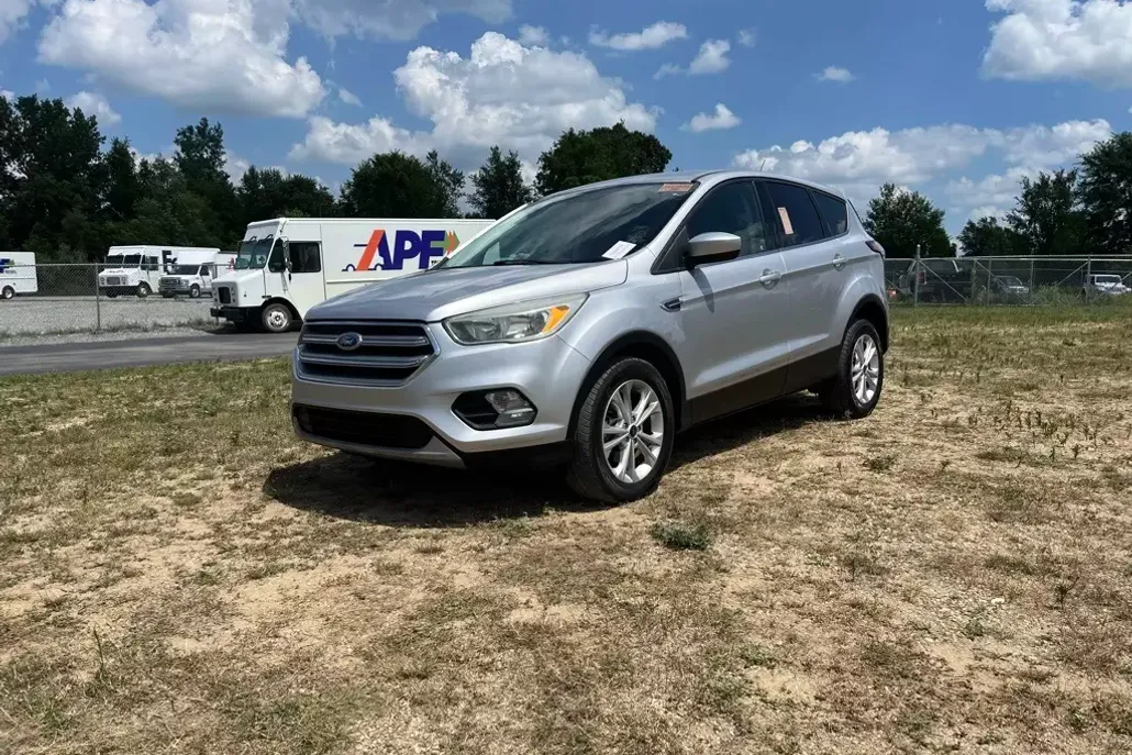 2017 Ford Escape SE photo 1
