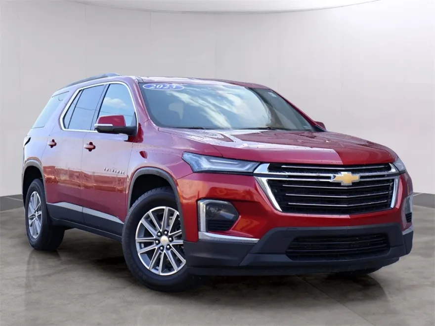 2023 Chevrolet Traverse photo 1