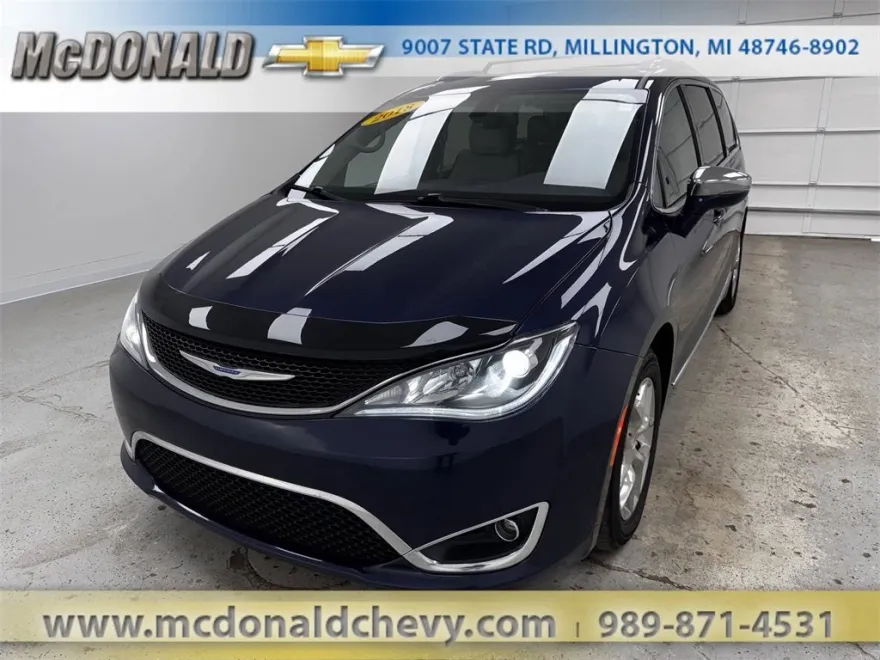 2018 Chrysler Pacifica Limited photo 1