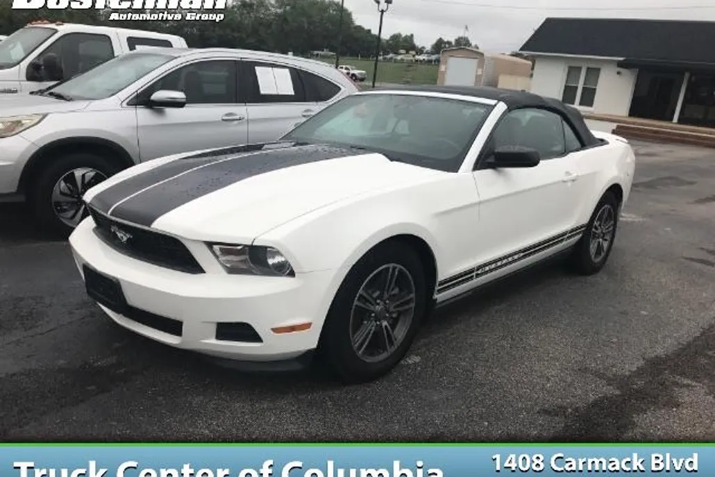 2012 Ford Mustang V6 Premium photo 1