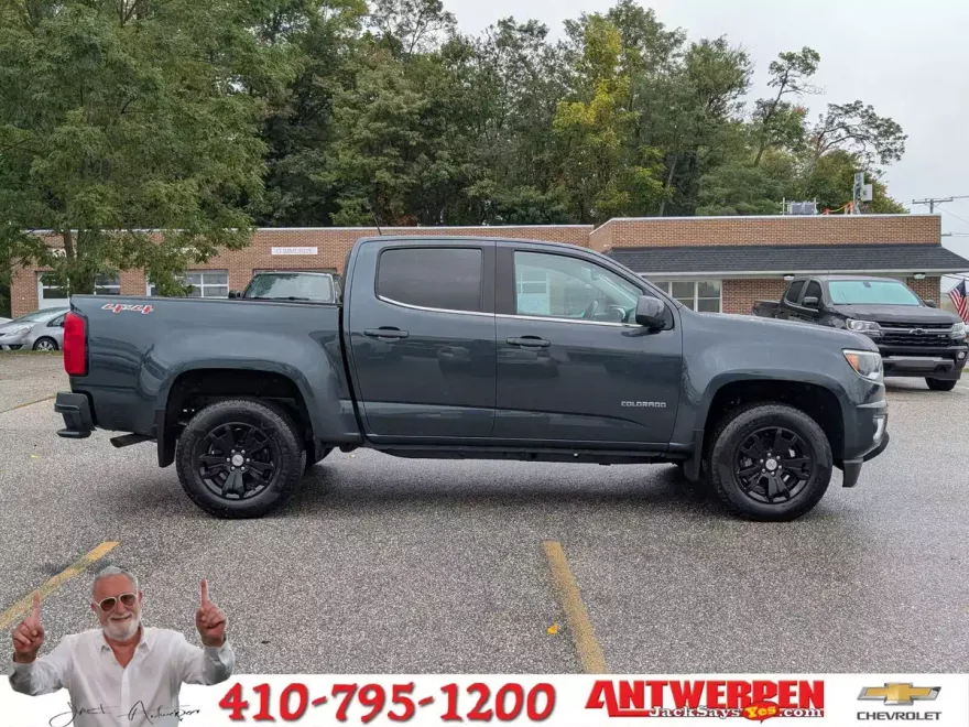 2017 Chevrolet Colorado LT photo 1
