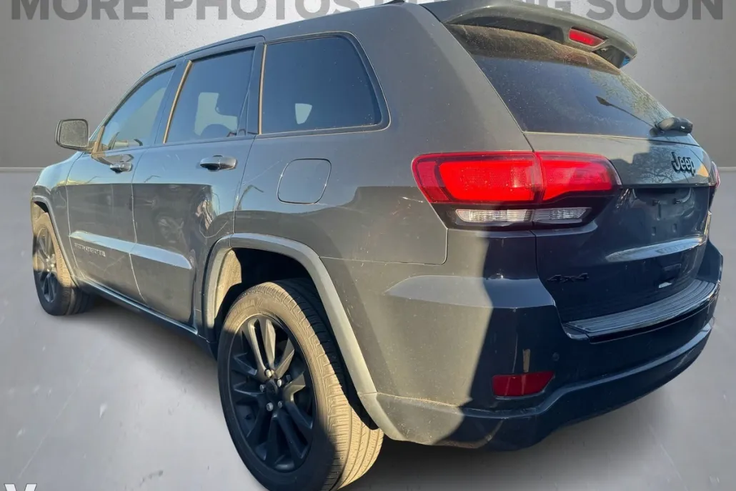 2018 Jeep Grand Cherokee Altitude photo 1