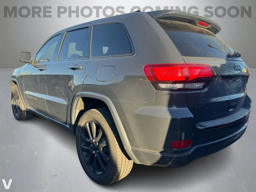 2018 Jeep Grand Cherokee Altitude photo 1
