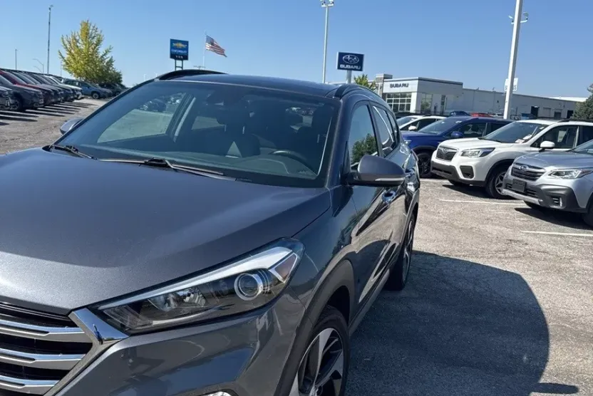 2017 Hyundai Tucson Limited photo 1
