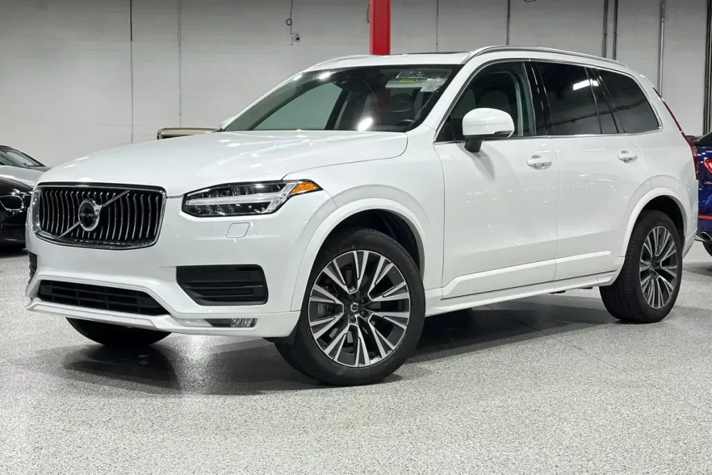 2021 Volvo XC90 T5 Momentum Sport photo 1