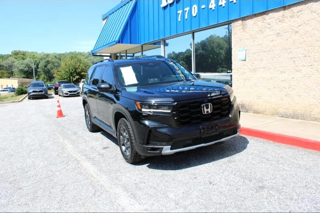 2025 Honda Pilot TrailSport photo 1