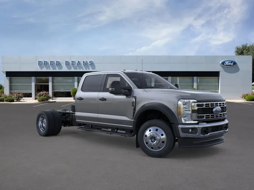 2026 Ford F-450 XLT photo 1