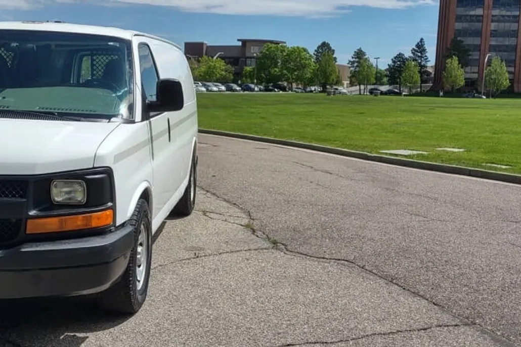 2008 Chevrolet Express 1500 Cargo Van photo 1