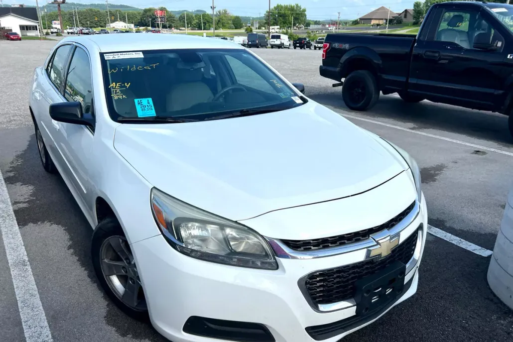 2015 Chevrolet Malibu LS photo 1