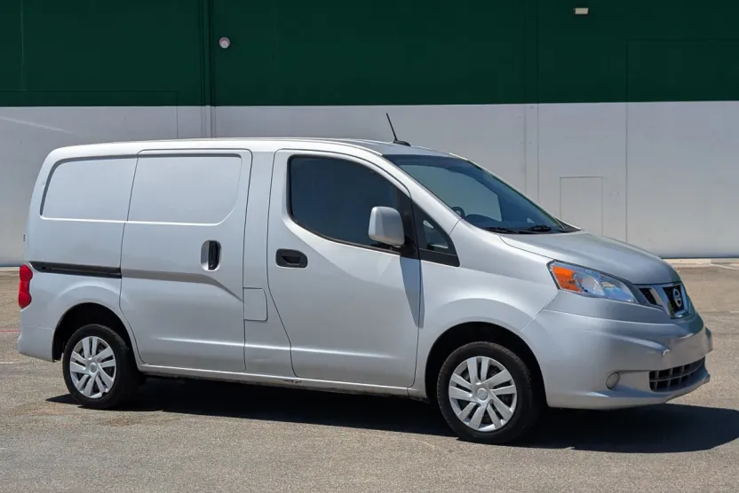 2019 Nissan NV200 SV photo 1