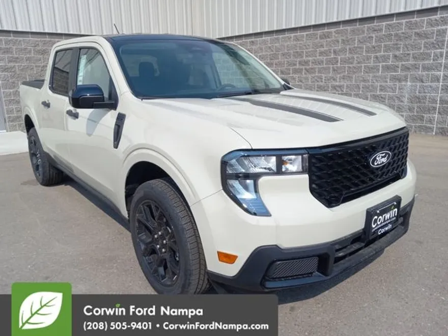2025 Ford Maverick XLT photo 1