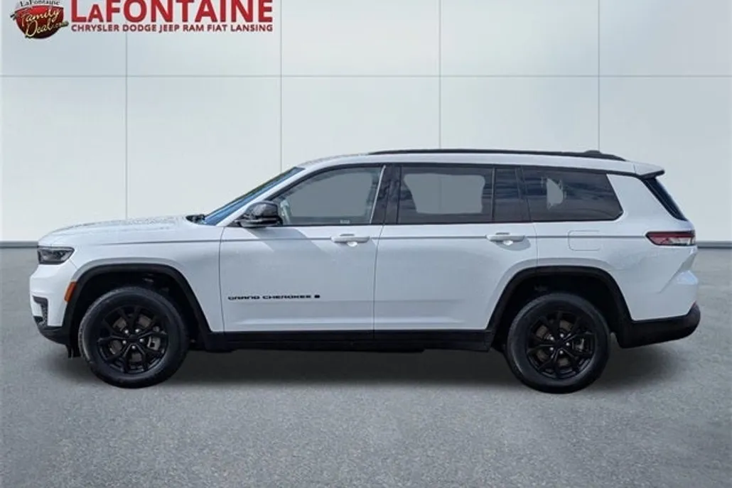2024 Jeep Grand Cherokee Altitude photo 1