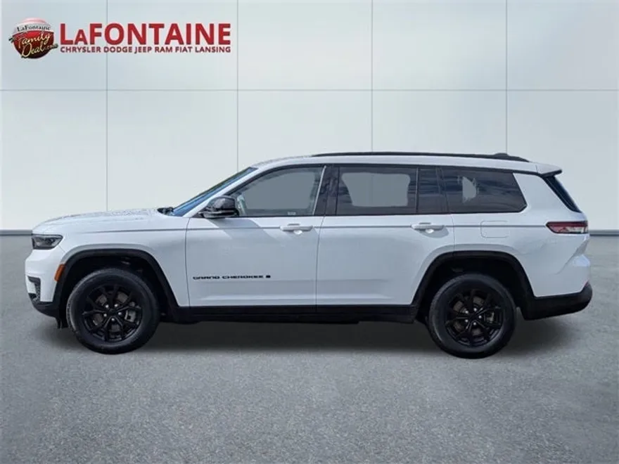 2024 Jeep Grand Cherokee Altitude photo 1