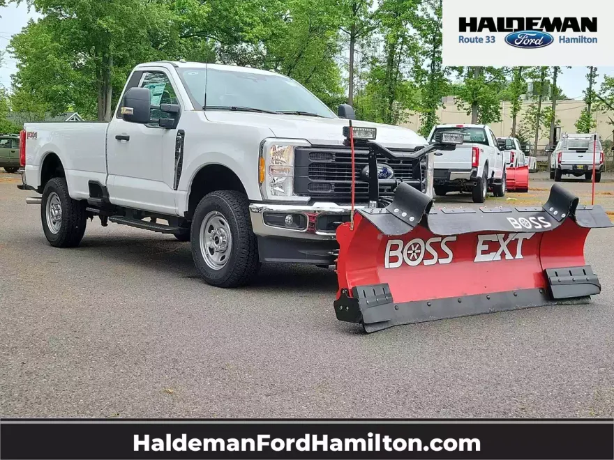 2023 Ford F-350 photo 1