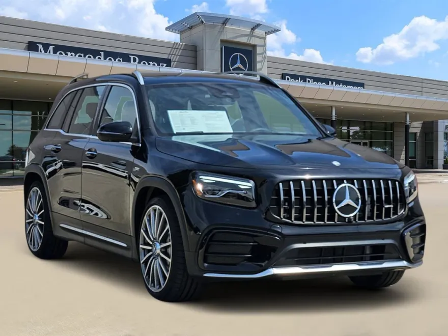 2024 Mercedes Benz GLB 35 photo 1
