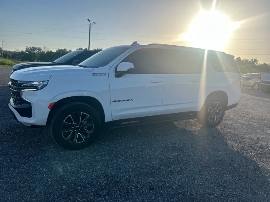 2022 Chevrolet Suburban Z71 photo 1