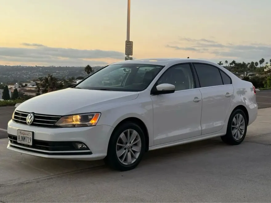 2015 Volkswagen Jetta 2.0 TDI SEL photo 1