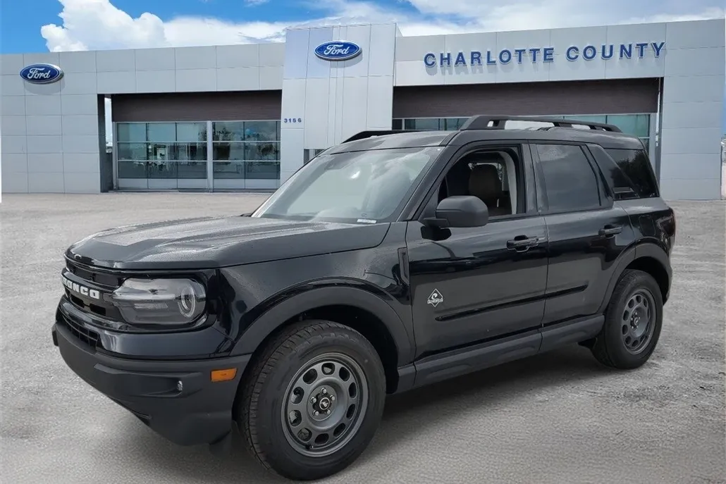 2024 Ford Bronco Sport Outer Banks photo 1