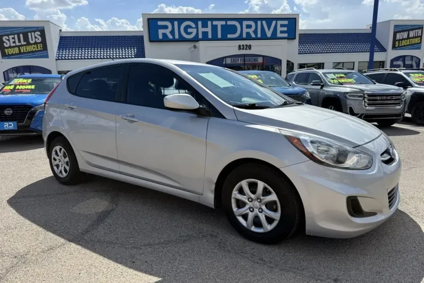 2014 Hyundai Accent GS GLS photo 1
