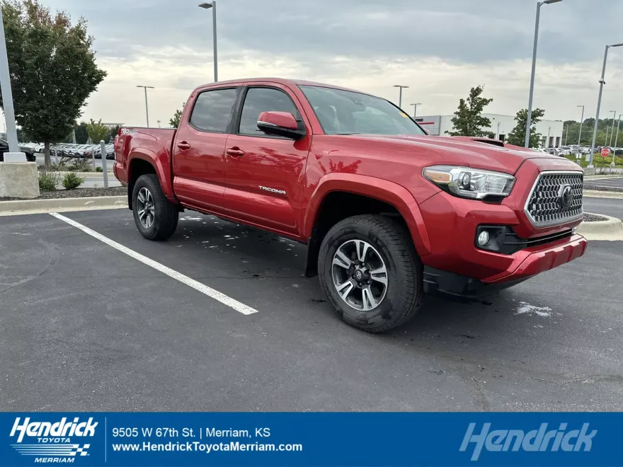 2019 Toyota Tacoma SR5 photo 1