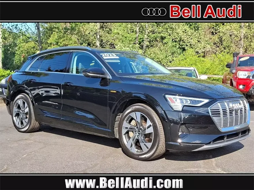 2023 Audi e-tron Premium Plus photo 1