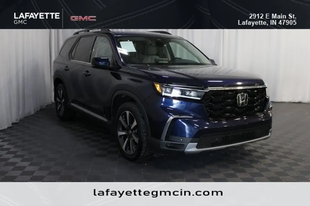 2023 Honda Pilot Touring photo 1