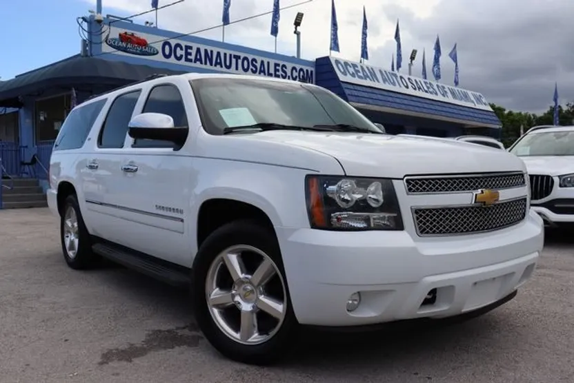 2014 Chevrolet Suburban LTZ photo 1