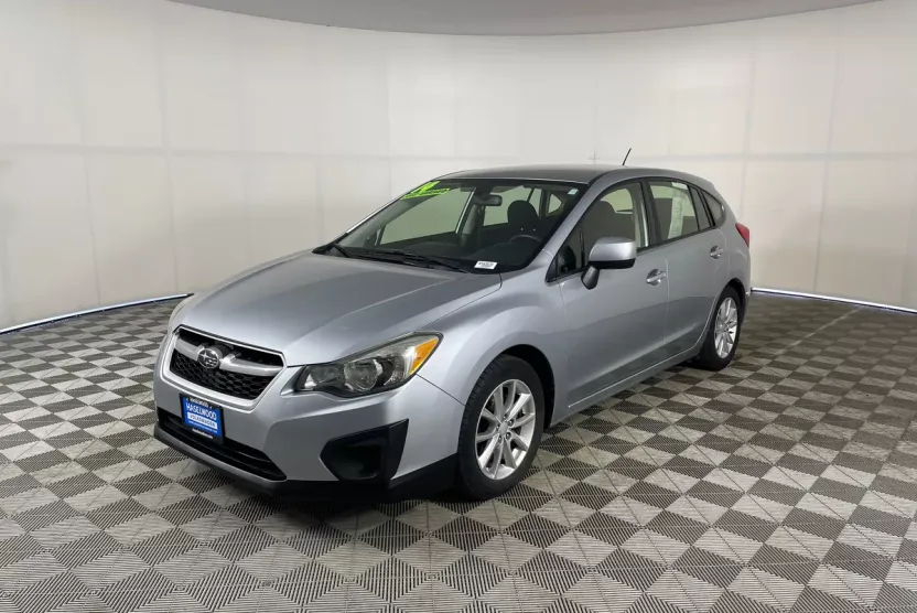 2014 Subaru Impreza 2.0i Premium photo 1