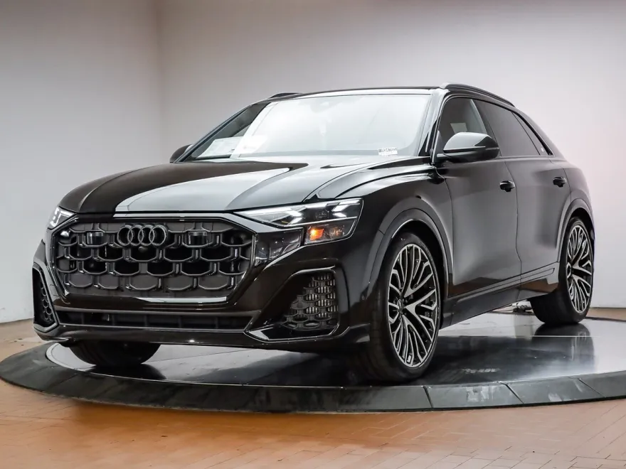 2025 Audi SQ8 Prestige photo 1