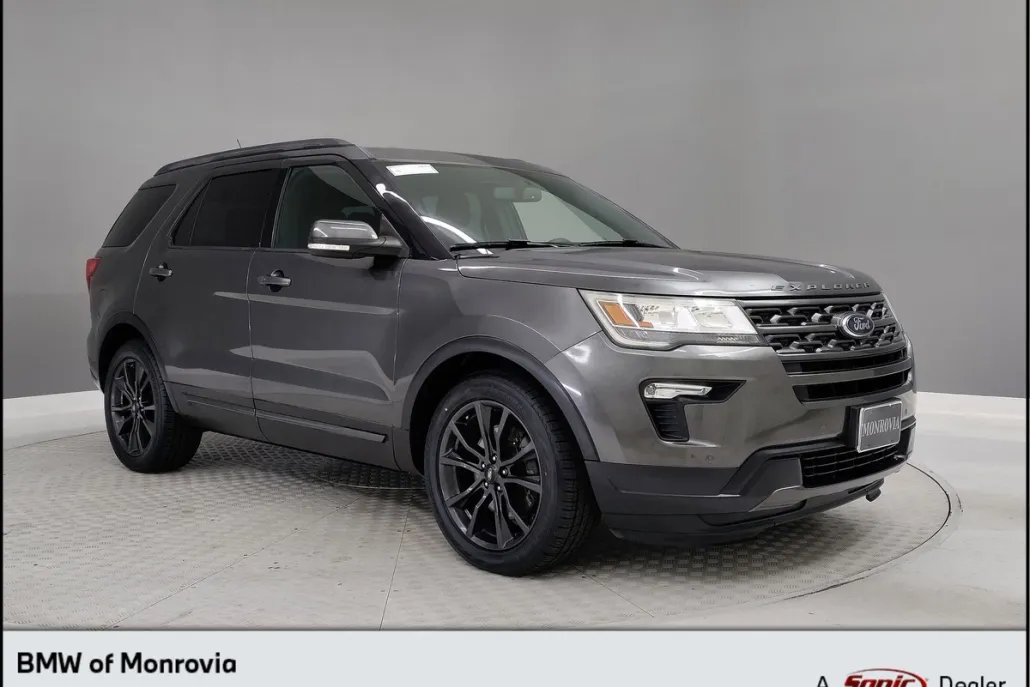 2018 Ford Explorer XLT photo 1