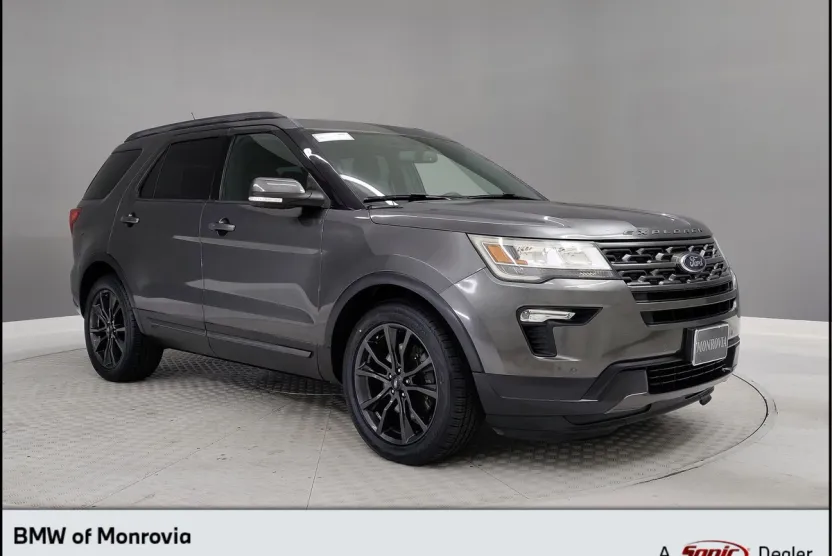 2018 Ford Explorer XLT photo 1
