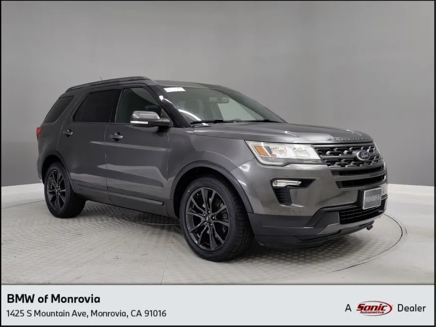 2018 Ford Explorer XLT photo 1