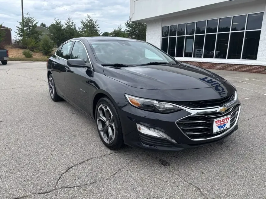 2023 Chevrolet Malibu 1LT photo 1