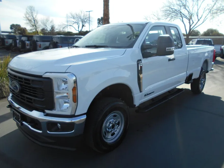 2025 Ford F-350 XL photo 1