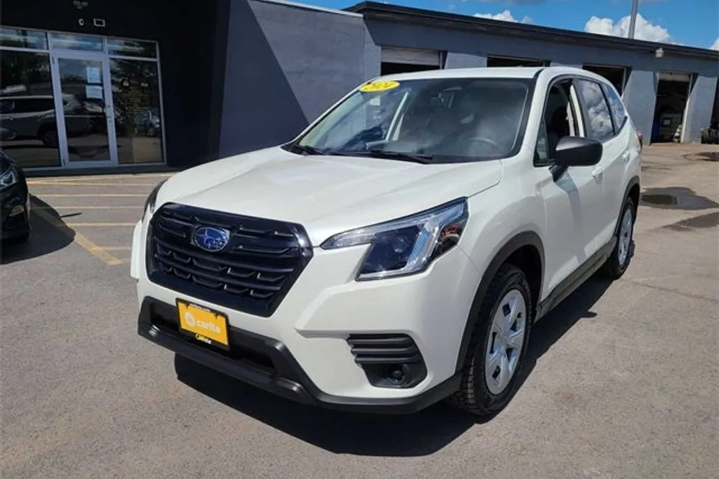 2022 Subaru Forester Base photo 1