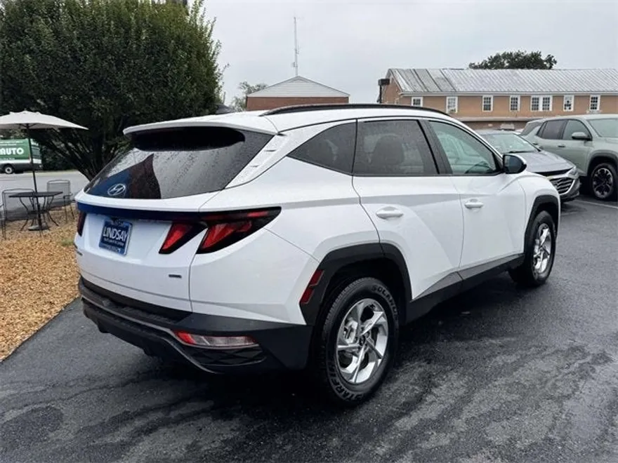 2024 Hyundai Tucson SEL photo 1
