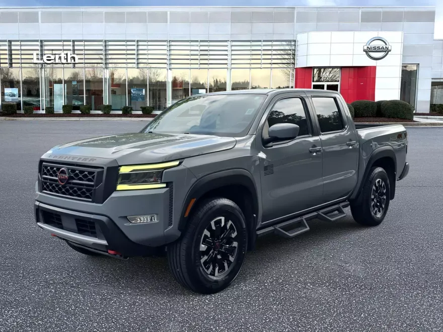 2022 Nissan Frontier PRO-4X photo 1