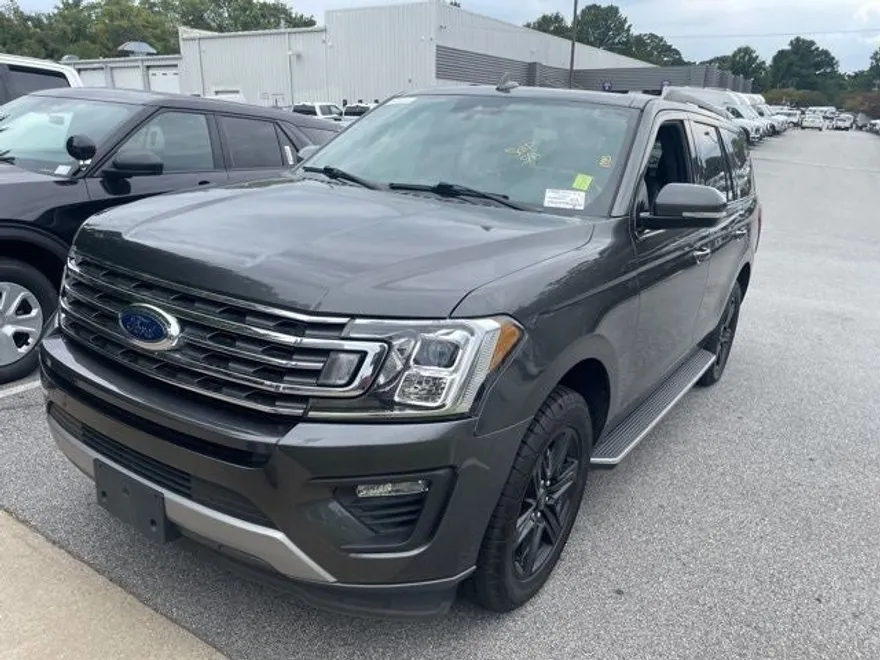 2021 Ford Expedition XLT photo 1