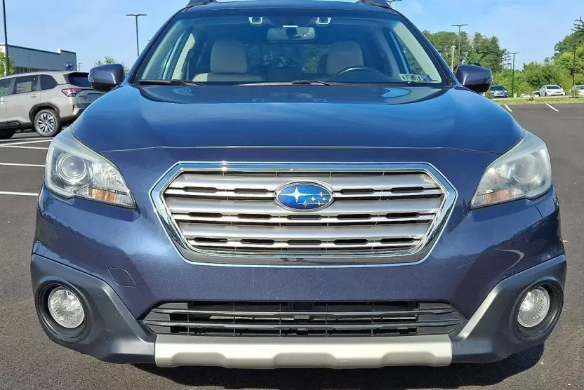 2016 Subaru Outback 3.6R Limited photo 1