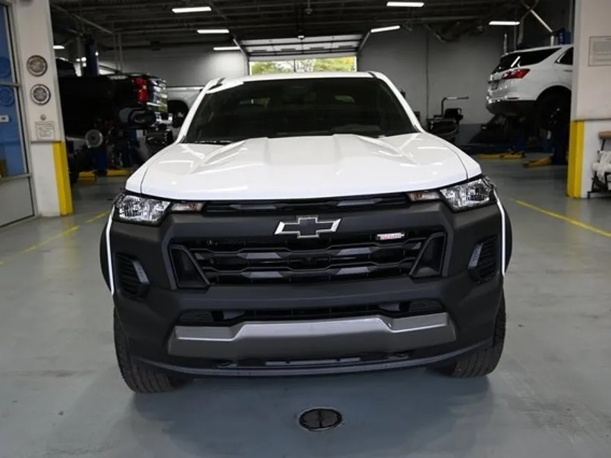 2026 Chevrolet Colorado Trail Boss photo 1