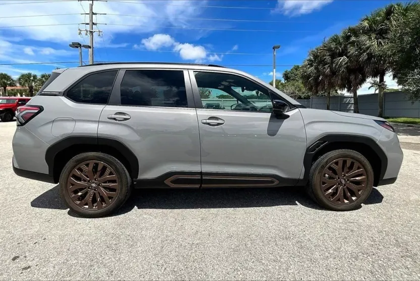 2025 Subaru Forester Sport photo 1