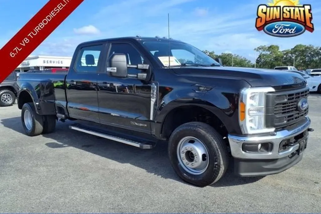 2023 Ford F-350 XL photo 1