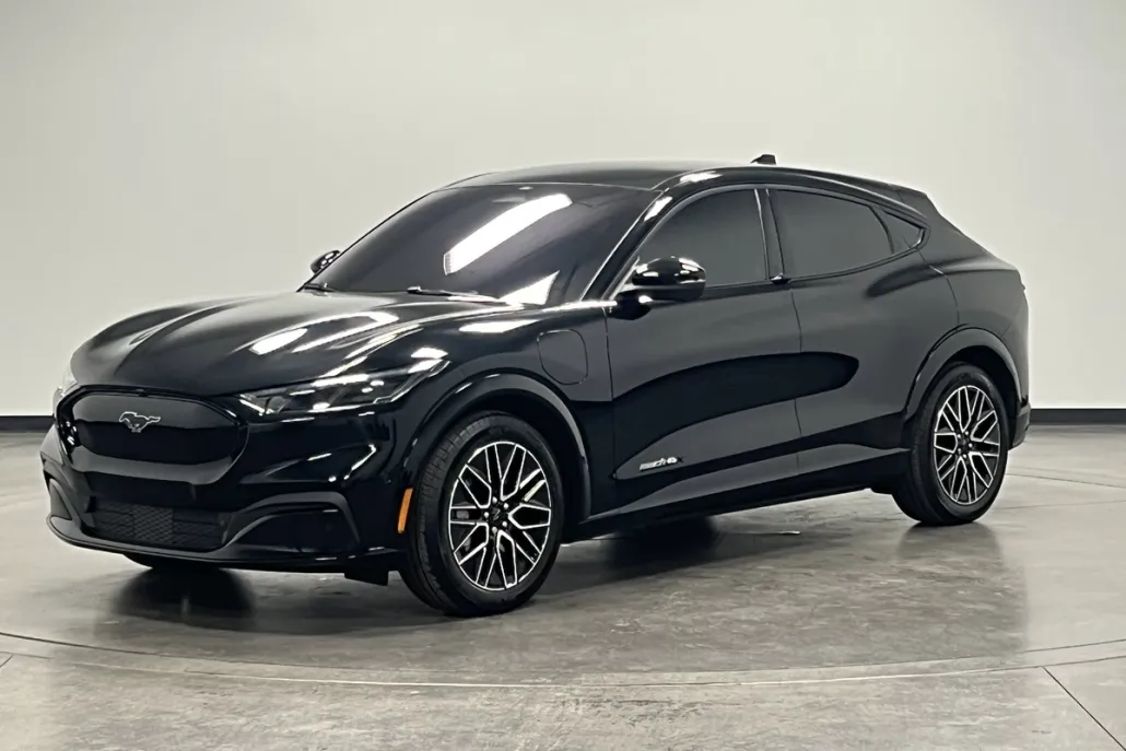 2024 Ford Mustang Mach-E Premium photo 1