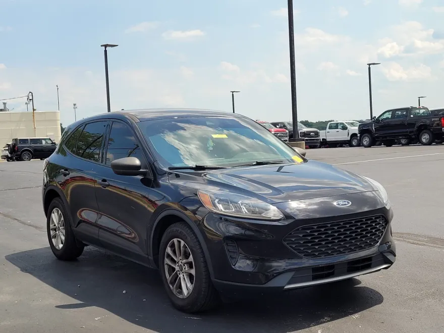 2021 Ford Escape S photo 1
