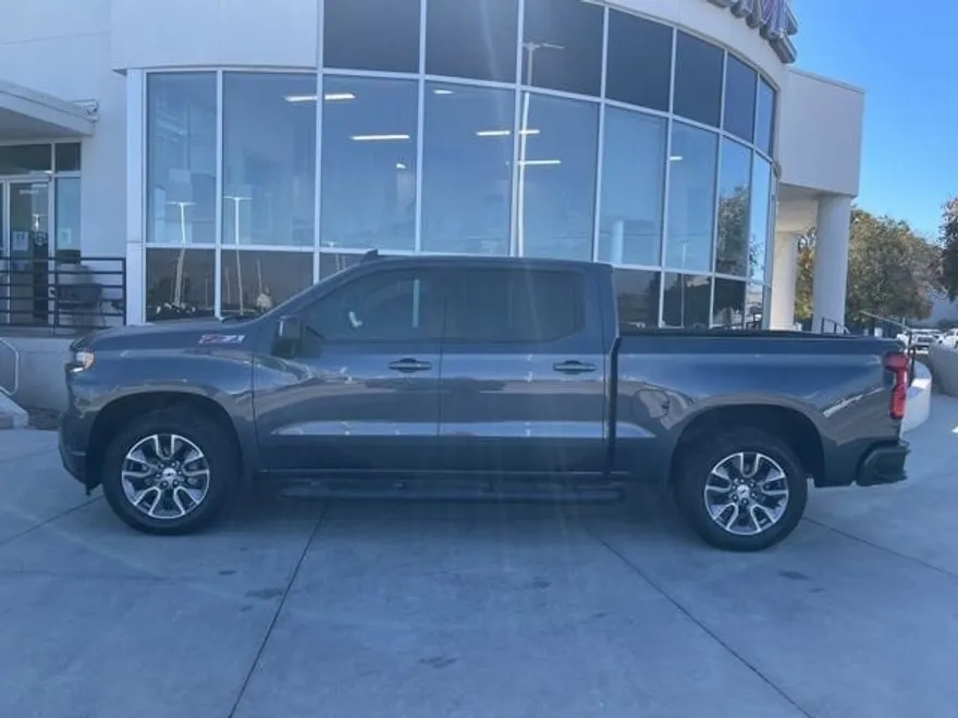 2022 Chevrolet Silverado 1500 RST photo 1