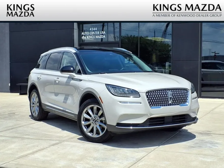 2022 Lincoln Corsair Standard photo 1
