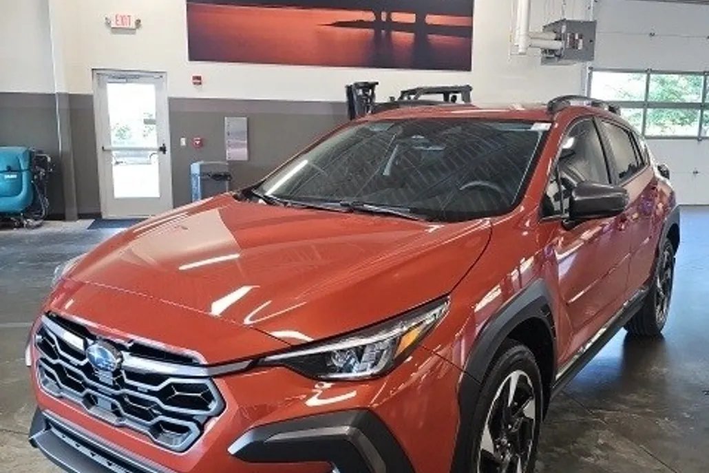 2024 Subaru Crosstrek Limited photo 1