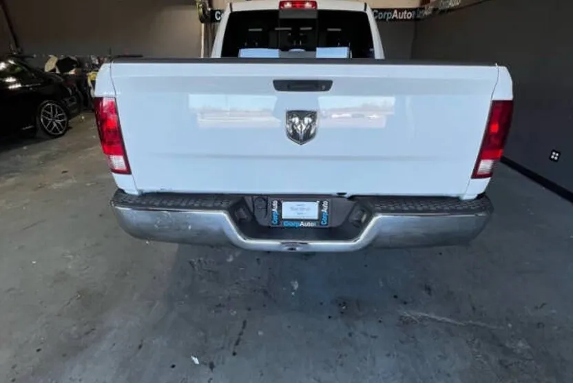 2017 Ram 1500 SLT photo 1