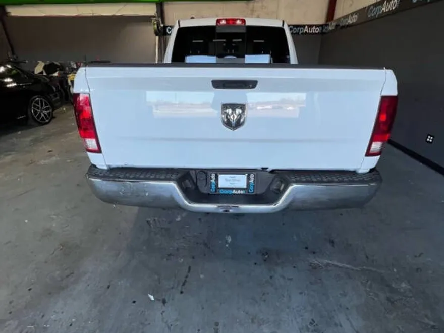 2017 Ram 1500 SLT photo 1