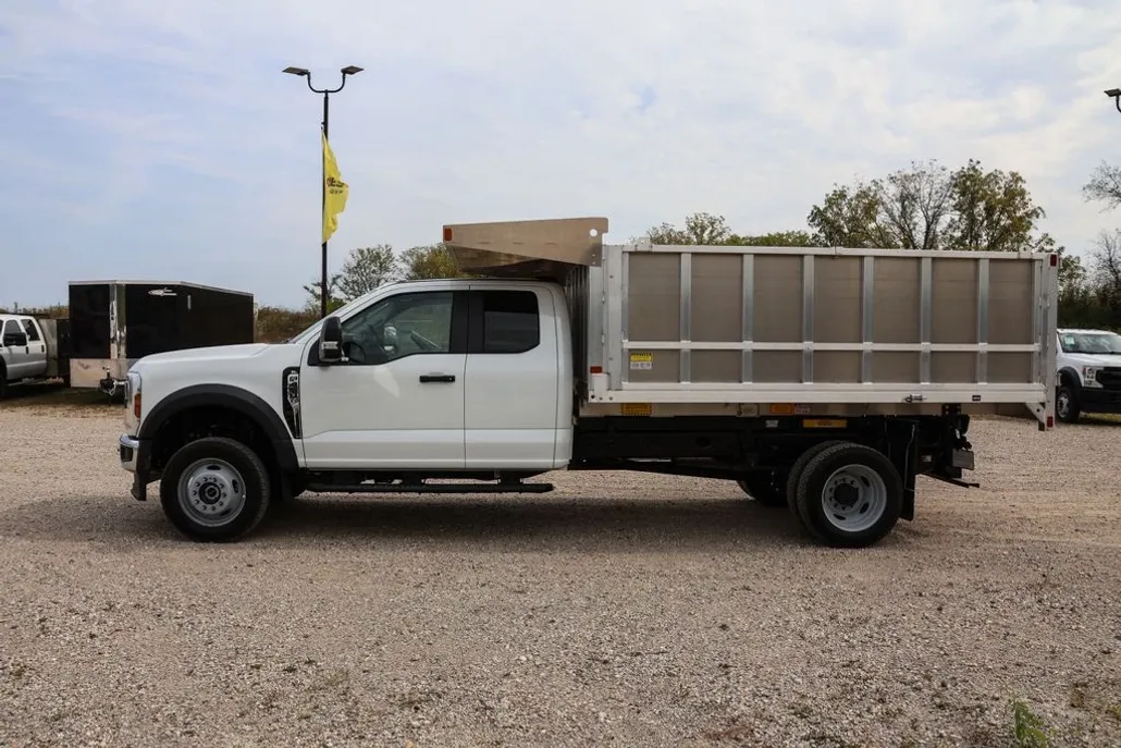 2025 Ford F-450 XL photo 1